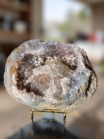 Agaat Geode met Calciet op Standaard - Druzy Kristal