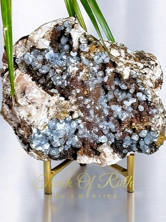 Calciet met Goethiet & Limoniet