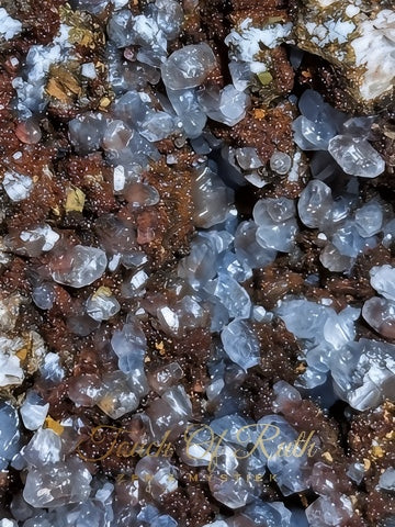 Calciet met Goethiet & Limoniet