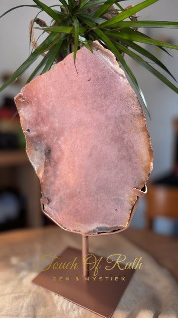 Roze Amethist/Chalcedoon Slab op Standaard